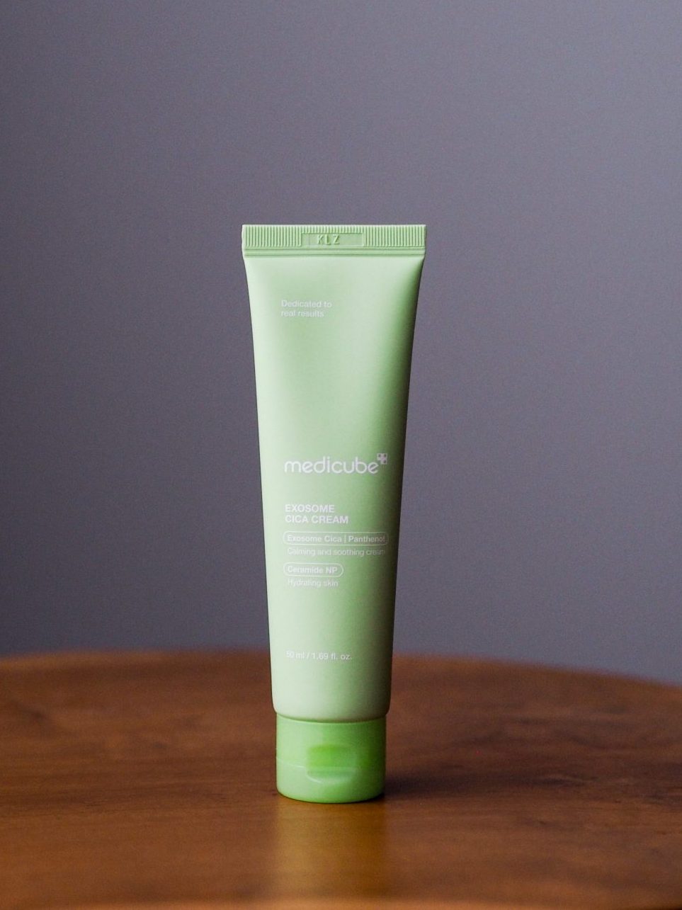 Лёгкий успокаивающий крем с центеллой medicube Exosome Cica Cream