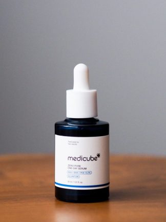 Сыворотка с комплексом кислот для сужения пор Medicube Zero Pore One Day Serum