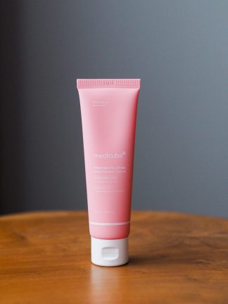 Увлажняющий пептидный крем для упругости лица с PDRN Medicube Pink Hyaluronic Moisturizing Cream