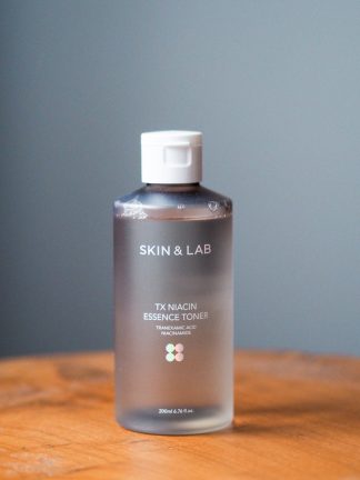 Осветляющий тонер с ниацинамидом и транексамовой кислотой SKIN&LAB TX Niacinamide Essence Toner