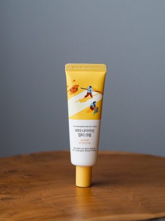 Крем для выравнивания и сияния кожи с ниацинамидом Round Lab Vita Niacinamide Dark Spot Cream