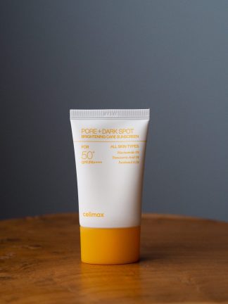 Осветляющий солнцезащитный крем Celimax Pore+Dark Spot Brightening Care Sunscreen SPF50+ PA++++