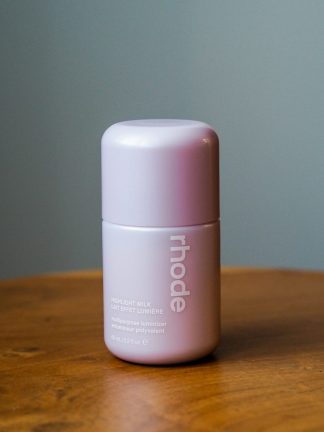 Увлажняющий хайлайтер-люминайзер Rhode Highlight Milk (65 мл) Pearly Pink, Shade 01