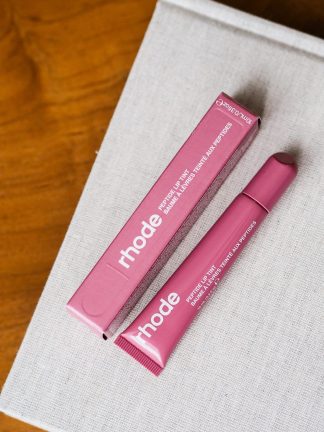 Rhode (оттенок Salty Tan) пептидный тинт-блеск для губ Rhode Peptide Lip Tint